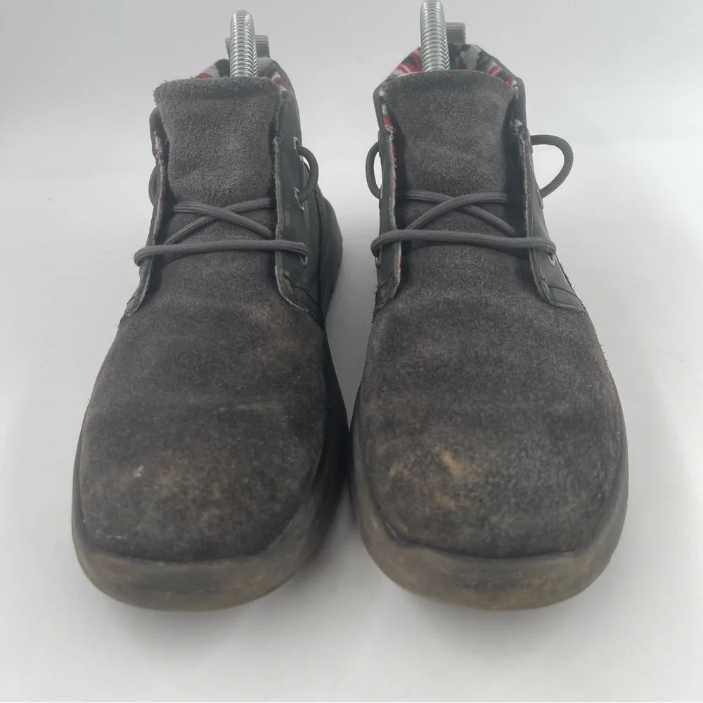UGG Boy’s Treadlite Grey Red Lace Up Loafers Shoes - Size 5